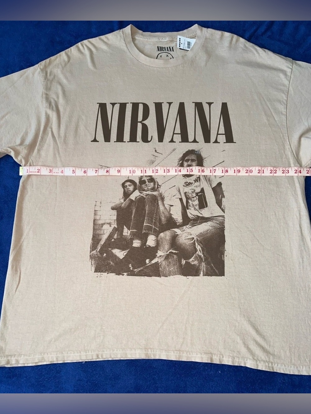 Nirvana Band T-Shirt Mens XL NWT Sand Graphic Tee Top - Picture 3 of 4